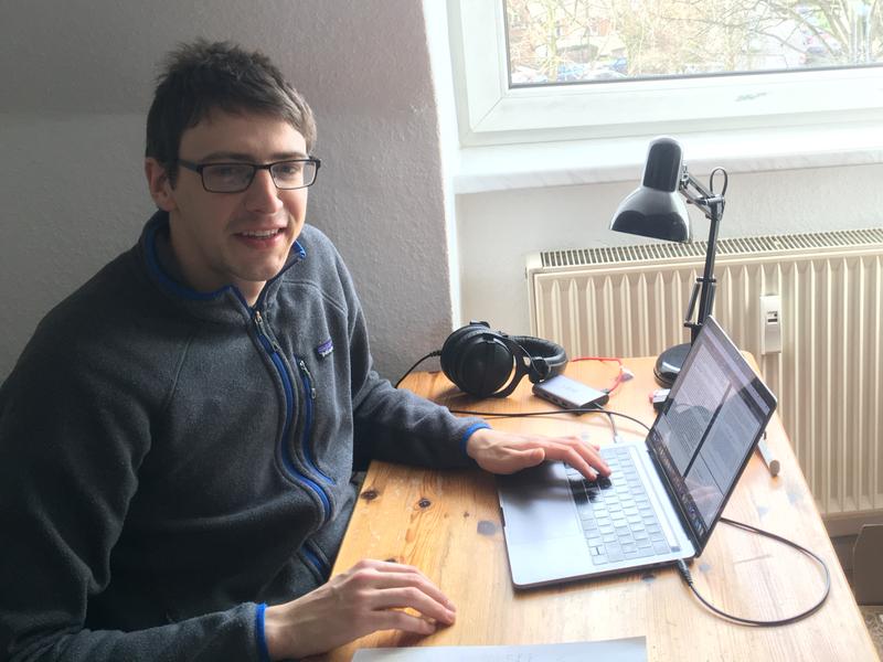 Professor Alexander Szameit and Lukas Maczewsky worked from home during the publication process to observe social distancing in response to the Covid-19 pandemic. 