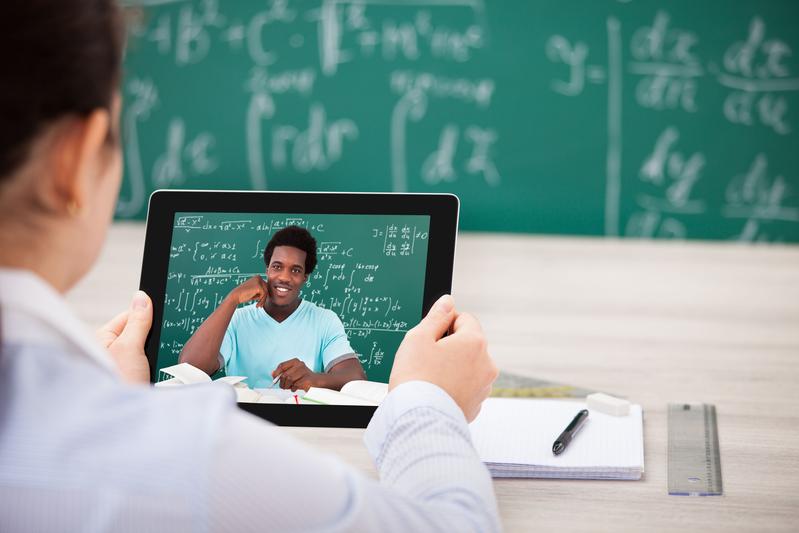 Better communication with patients: experts at Jacobs University Bremen have developed appropriate learning units for the training of future healthcare professionals.