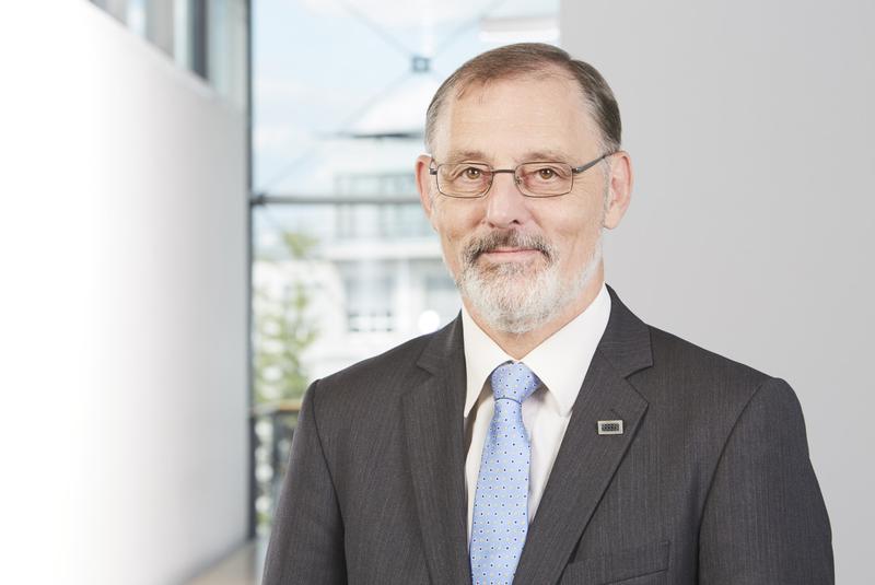 Dr. Andreas W. Bett nahm den Ruf der Universität Freiburg auf die Professur »Solare Energie – Materialien und Technologien« an.