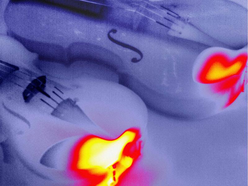 Violine und Bratsche nach dem Spielen (Thermographische Aufnahme) 