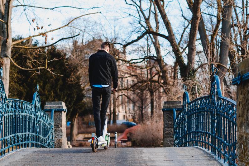 Studierende der DHBW Stuttgart testen Mobilitätsangebote in Großstädten