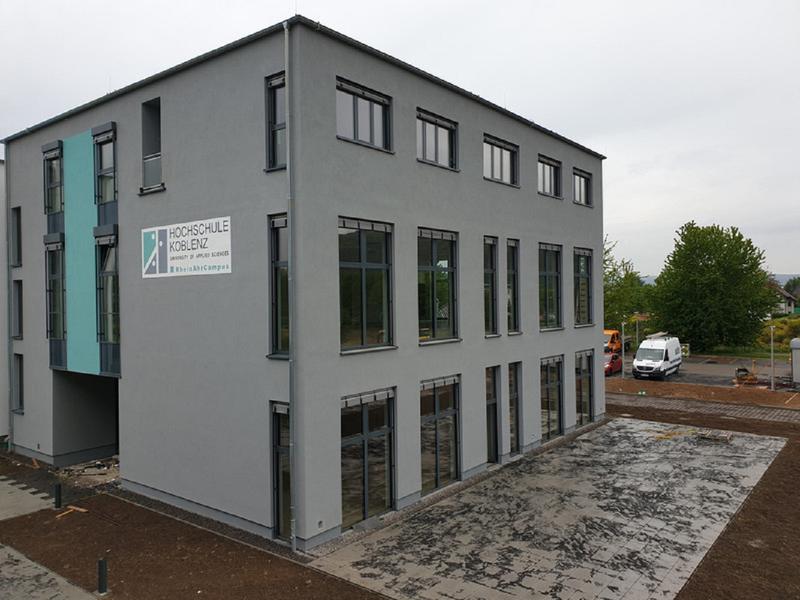 Blick auf das im Bau befindliche neue Vorlesungsgebäude am RheinAhrCampus in Remagen