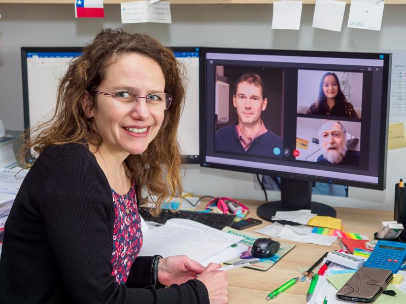 Research collaboration during Corona: Carolina Montenegro in video chat with her cooperation partners Craig Garner, Sheila Hoffmann-Conaway and Eckart Gundelfinger