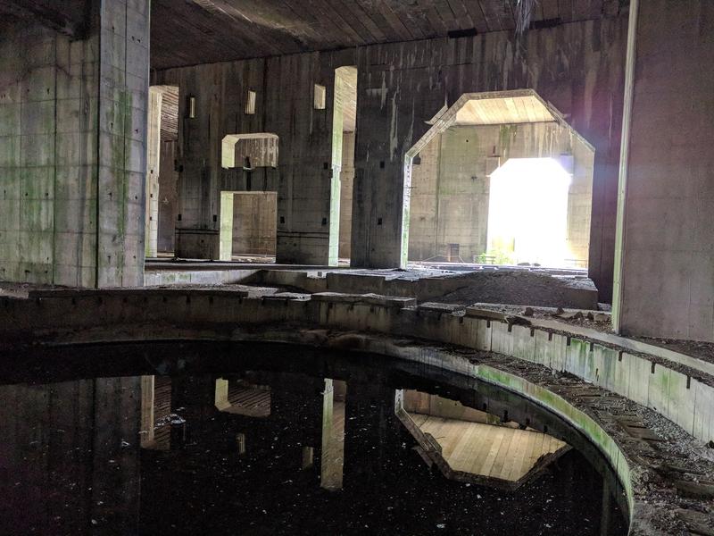 It was the largest armament project of the German war navy: The submarine bunker Valentin in Bremen-Farge is a noticeable reminder of the crimes of the Nazi dictatorship. 