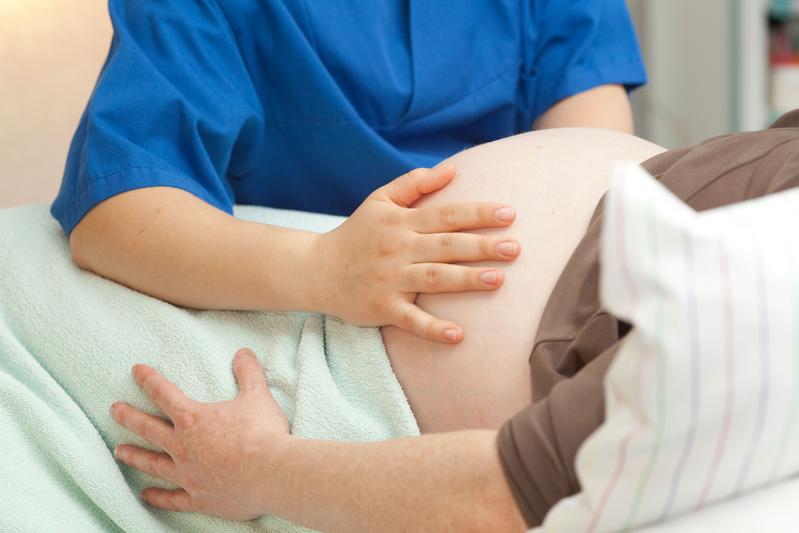 Im Kinderwunschzentrum UniFee in der Klinik für Frauenheilkunde und Geburtshilfe am Universitätsklinikum Ulm gibt es nun die Möglichkeit, Spermien aus einer Samenspende zu verwenden, um den Kinderwunsch zu erfüllen.