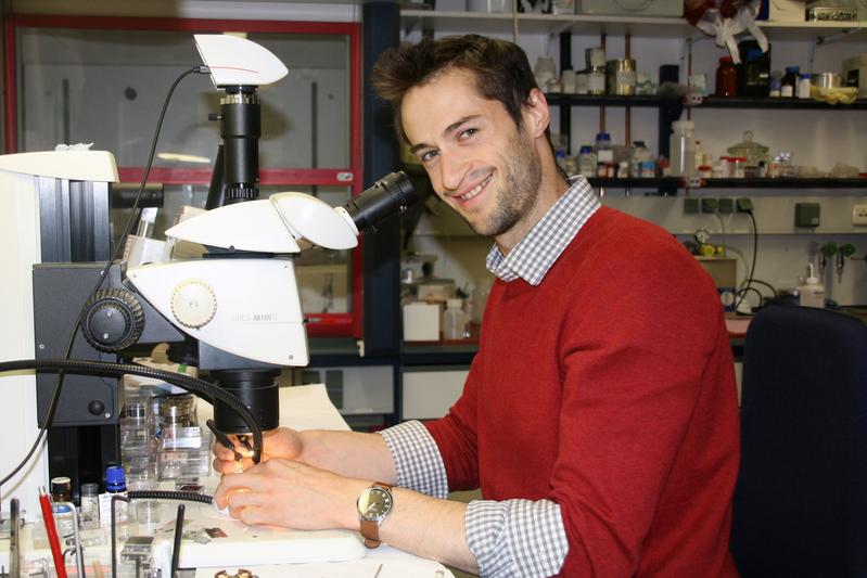 Dr. Dominique Laniel, Forschungsstipendiat der Alexander von Humboldt-Stiftung, am Bayerischen Geoinstitut (BGI) der Universität Bayreuth.