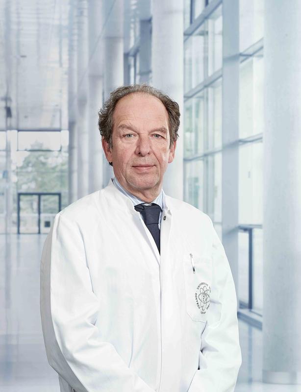 Prof. Klaus-Michael Debatin ist Ärztlicher Direktor der Klinik für Kinder- und Jugendmedizin des Universitätsklinikums Ulm sowie stellvertretender SFB-Sprecher