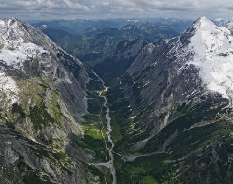 Blick auf den Laliederbach.