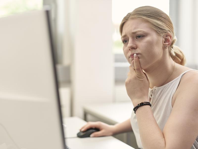 Öffnen oder nicht? Die Absender von Phishing-Mails geben sich oft als bekannte Dienstleister oder Kollegen aus. (Foto: Amadeus Bramsiepe, KIT) 