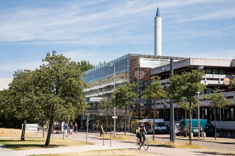 Das Angebot der Universität Bremen umfasst vielfältige Serviceleistungen wie Beratungen, Kinderbetreuungen oder familiengerechte Orte auf dem Campus.