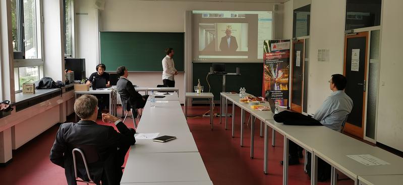 Vertreter der Hochschule Karlsruhe bei der Konferenz zur Unterzeichnung der Absichtserklärung für das Studienfeld "Nachhaltige Mobilität" 