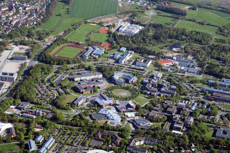 Die Univeristät Bayreuth (hier Blick auf den Campus) ist international in Rankings erfolgreich.