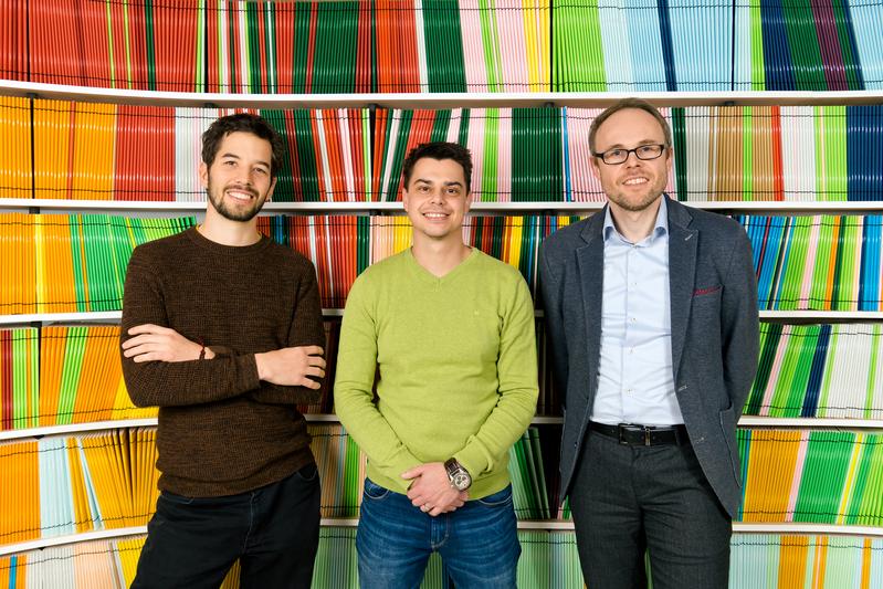 First authors Nikolaus Fortelny and Thomas Krausgruber with senior author Christoph Bock (© Klaus Pichler / CeMM)