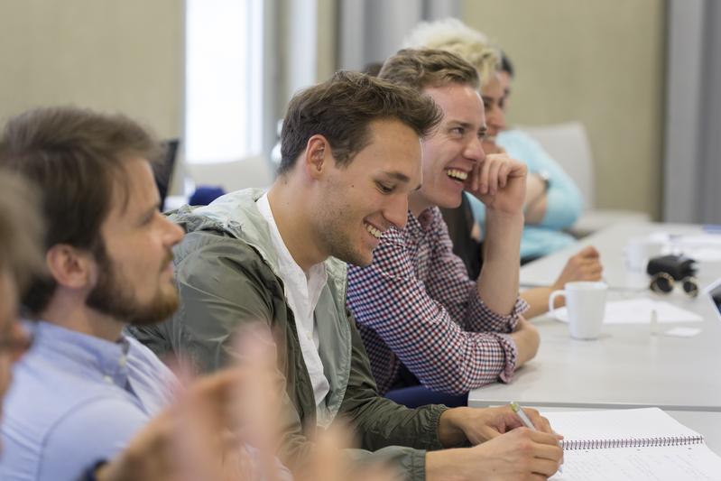 Szene aus einem Seminar an der Universität Witten/Herdecke