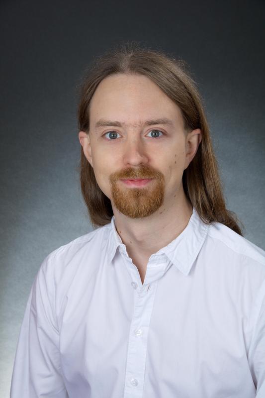 Der Lehrpreisträger der Universität Jena David Löwenstein ist Juniorprofessor für Philosophie mit dem Schwerpunkt Logik.
