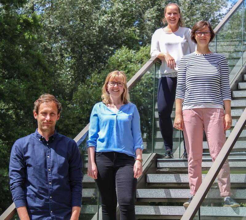 Bilden die neue BMBF-Nachwuchsgruppe am Heinz Nixdorf Institut: v. l. M. Sc. Michael Hesse, M. Sc. Ricarda Götte, M. Sc. Annika Junker und Dr.-Ing. Julia Timmermann.