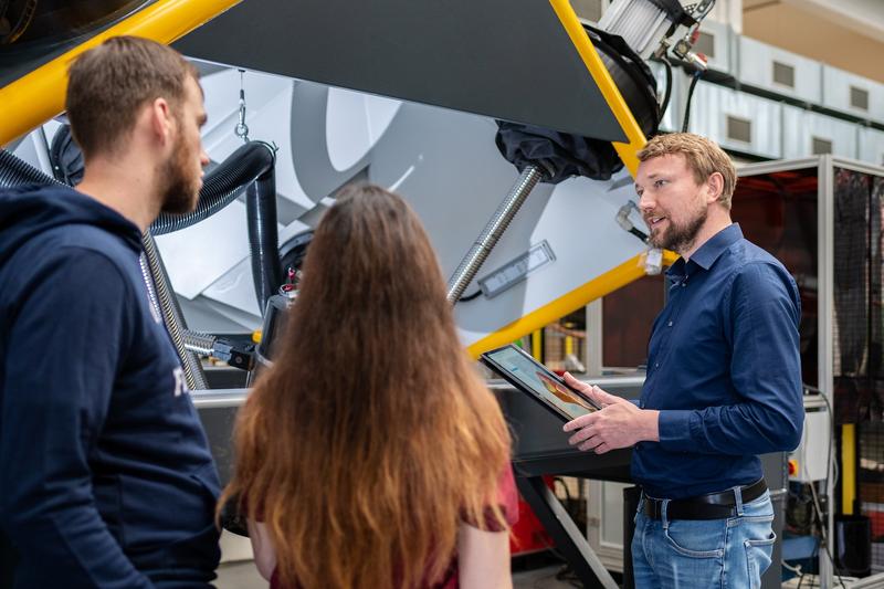 Angehende Ingenieure erwarten an der TU Freiberg praxisnahe Lehrveranstaltungen und ein gutes Betreuungsverhältnis in kleinen Gruppen. 