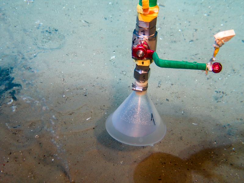 Anhand von Untersuchungen direkt am Meeresboden war es möglich, die Menge des austretenden Gases zu bestimmen. 