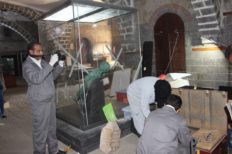 Zentraler Eingangsbereich des National Museums in Sana‘a nach Beginn der Krise 