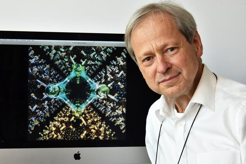 Professor Dr Wolfgang Weigand shows unusual structures of tellurium compounds. 