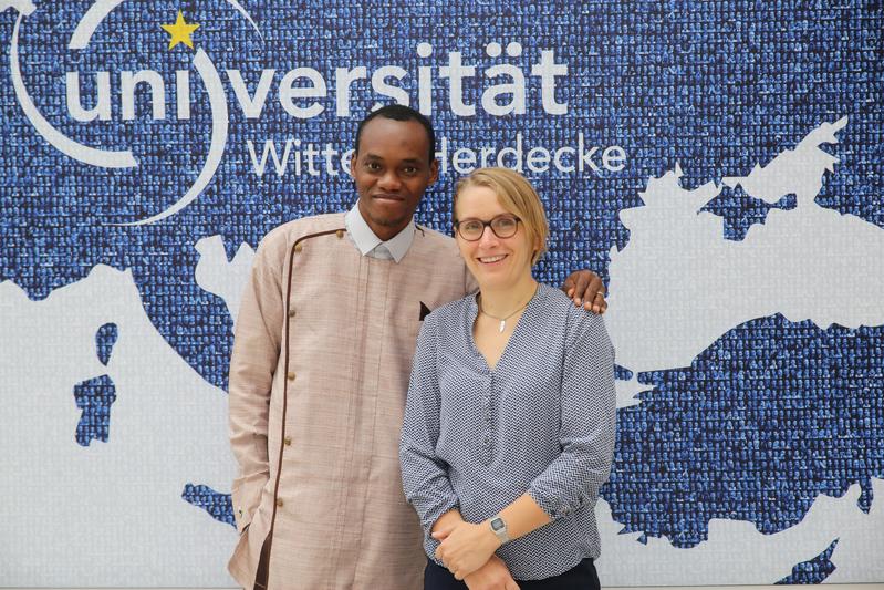 Prof. Dr. Evans Osabuohien und Jun.-Prof. Magdalene Silberberger