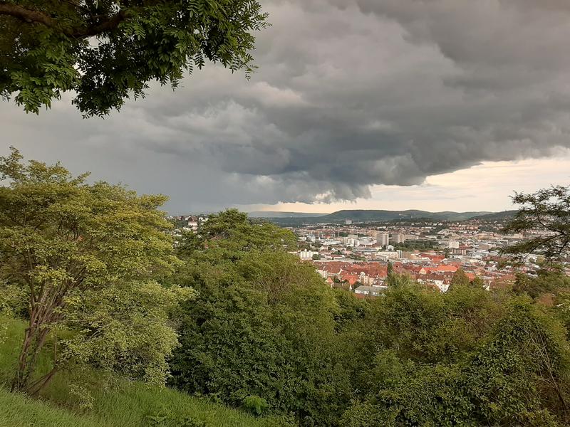 Gewitterwolken über dem Stuttgarter Talkessel