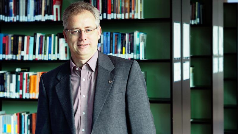 Ulrich Kleinekathöfer, Professor für theoretische Physik, forscht an der Jacobs University mittels Computersimulationen an der Verbesserung der Struktur des Enzyms. 