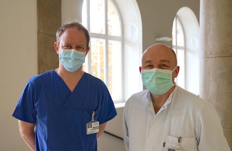PD Dr. med. Felix Schönrath (links) und Prof. Dr. med. Christoph Knosalla (Foto: DHZB) 