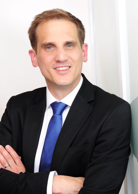 Professor Bastian Popp, Direktor des Instituts für Handel & Internationales Marketing der Universität des Saarlandes
