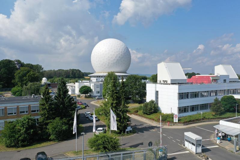 Not only space observation: Radar today offers many other application possibilities, which the Fraunhofer FHR will present in its new online lecture series "Radar in Action".