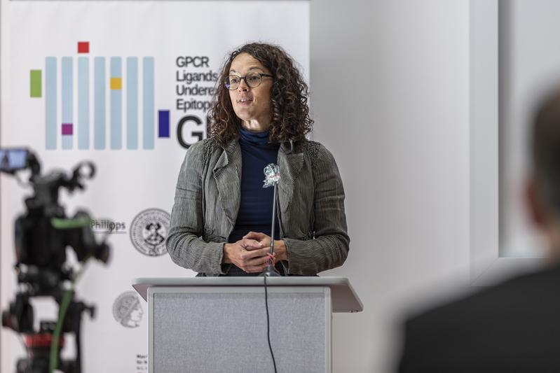 Die hessische Wissenschaftsministerin Angela Dorn bei der Übergabe der LOEWE-Bescheide an der Philipps-Universität Marburg.