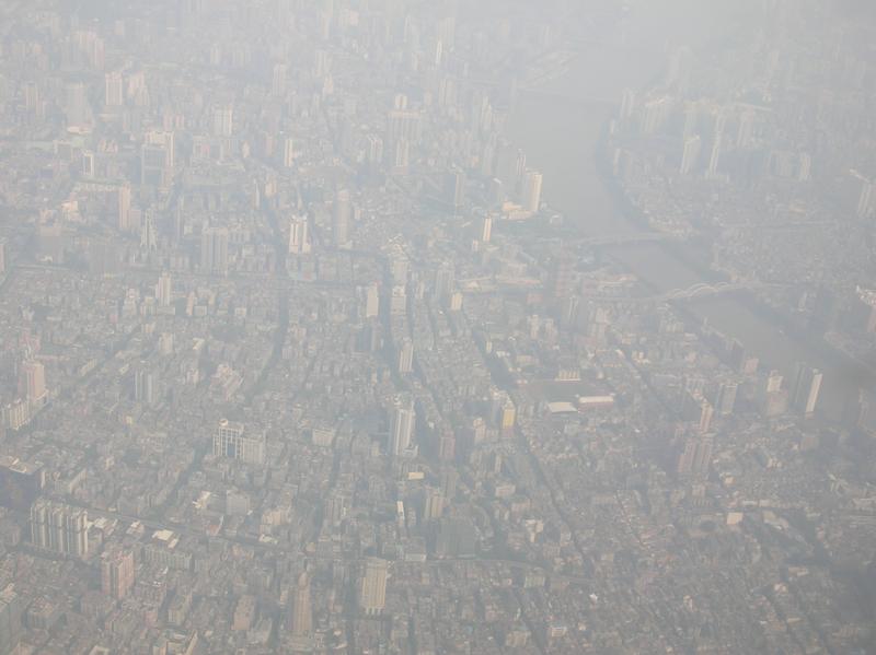 Luftverschmutzung über der chinesischen Megastadt Guangzhou.