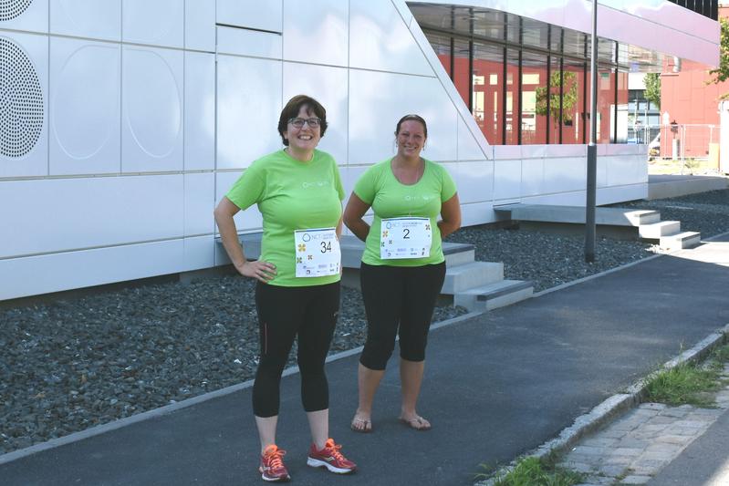 Prof. Mechthild Krause, geschäftsführende Direktorin am Nationalen Centrum für Tumorerkrankungen Dresden (NCT/UCC) und Patientin Eyleen Siefke (v.l.n.r.) freuen sich auf den Glückskleelauf gegen Krebs.