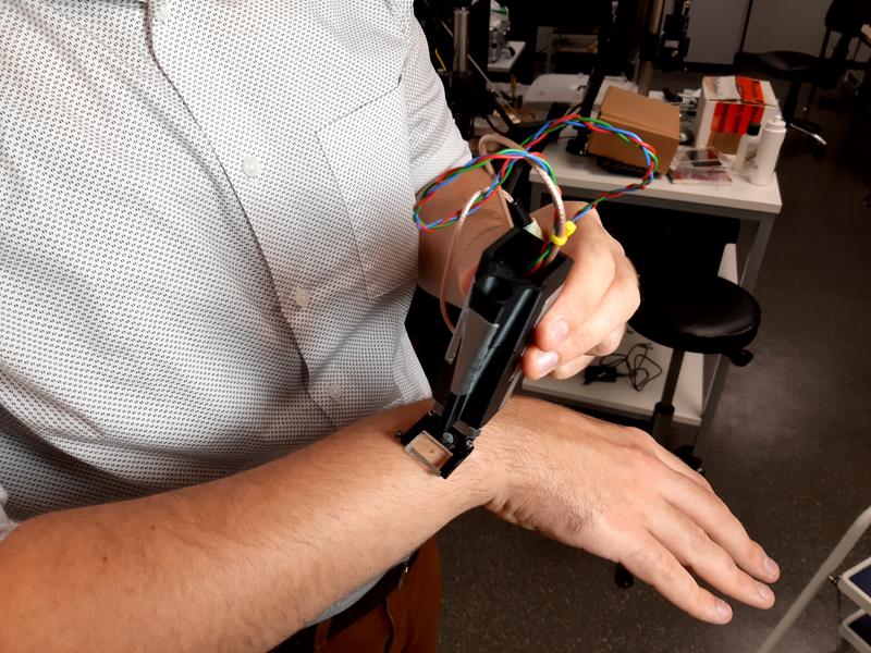 Nahaufnahme einer Messsonde des optischen Systems, die für den klinischen Einsatz weiterentwickelt wird.