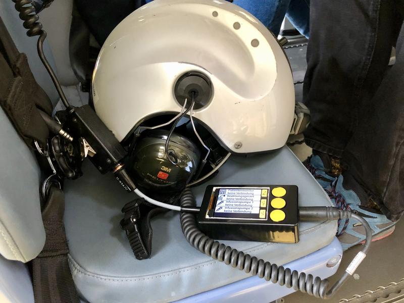 Abbildung des Alarmhub-Prototypen mit Anbindung an die Interkom-Anlage und den Helm