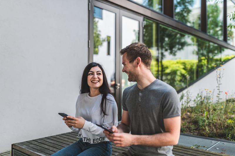 Information und Austausch auf Social Media: Nicht nur Studierende können die Universität Bamberg jetzt auch auf Twitter und Instagram finden.