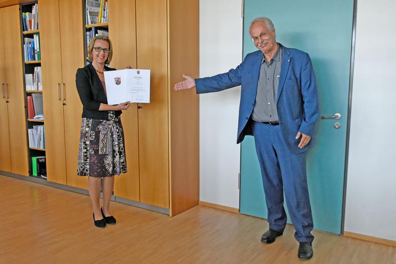 Dr. Fabienne Köller-Marek und Prof. Dr. Kristian Bosselmann-Cyran bei der Ernennung