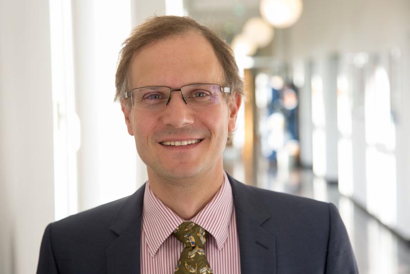 Prof. Jochen Schmitt, Direktor des Zentrums für Evidenzbasierte Gesundheitsversorgung (ZEGV). 
