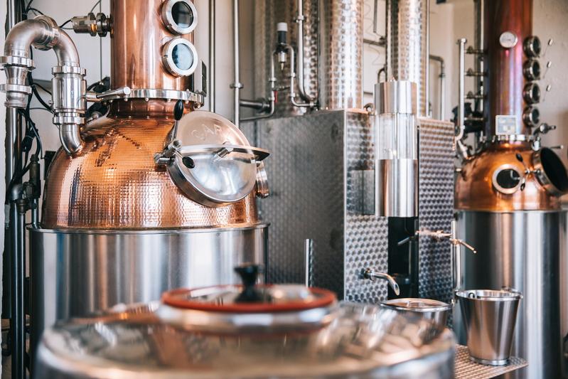 As part of a cooperation between Jacobs University and the Bremen based distillery Piekfeine Brände, a producer of spirits, Bremen’s water was examined for its rare earth content. 