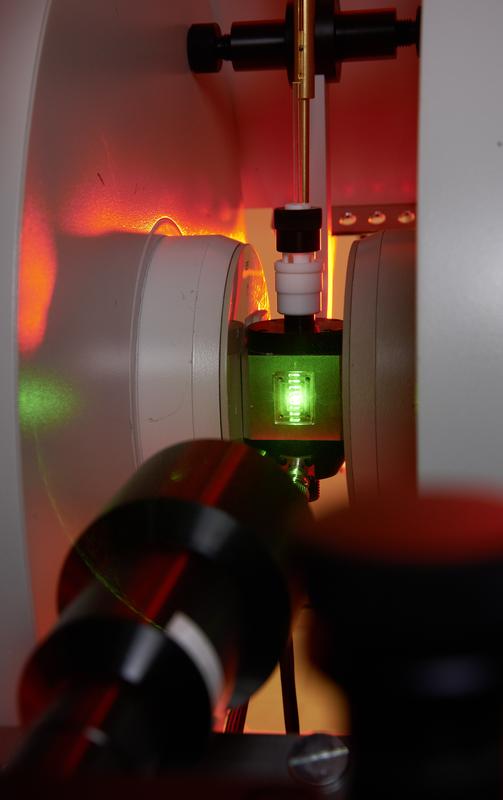 View into the EPR spectroscope in the research department of Prof. Angelika Brückner