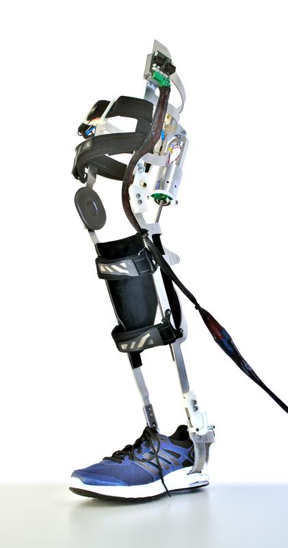 Exoskelette können die persönliche Mobilität älterer Menschen unterstützen. (Foto: KIT)