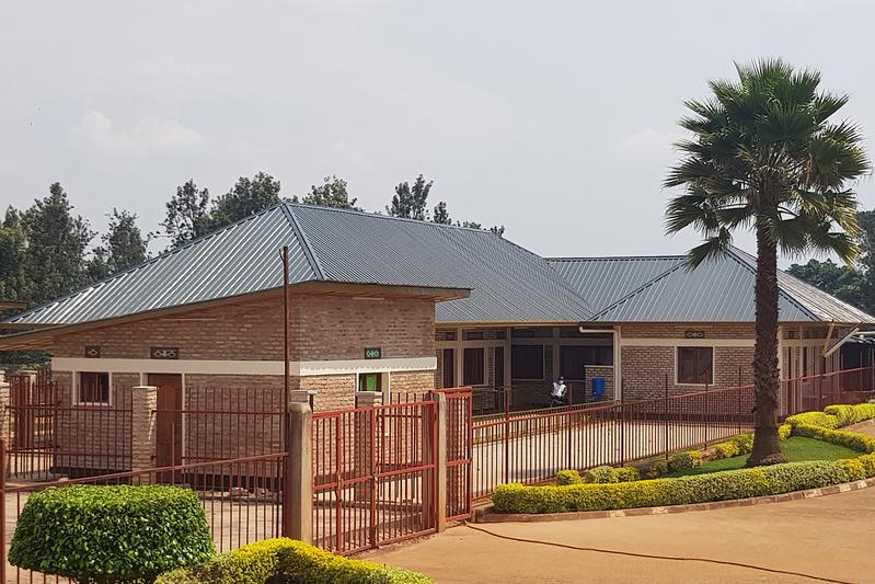 Blick auf die fertiggestellte Isolierstation in Kanombe, Ruanda. 