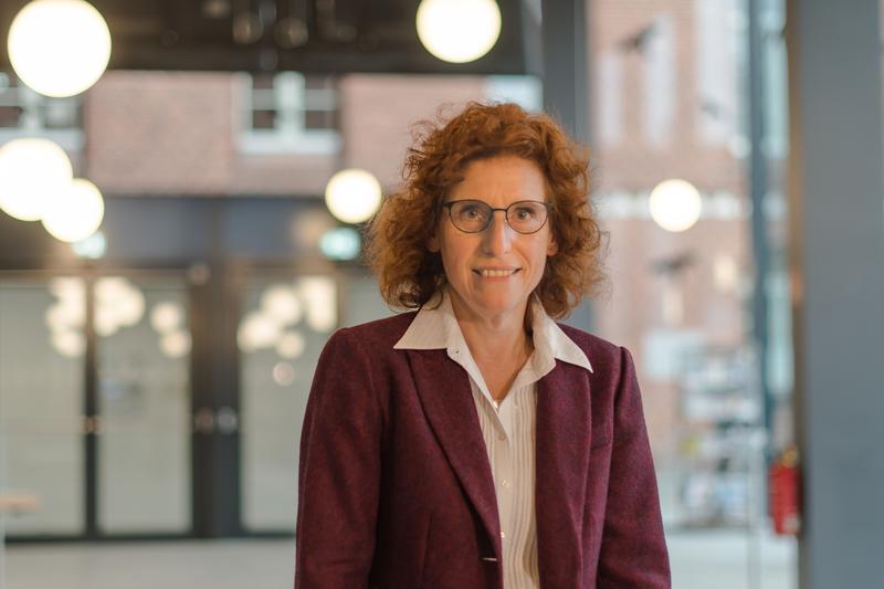 Portrait of Prof. Dr. Katharina Riedel