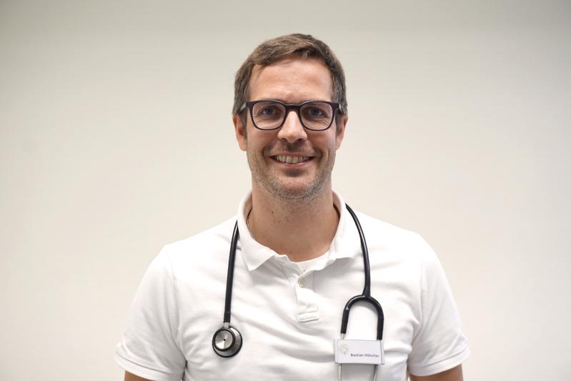  Bastian Hölscher ist neuer Arzt in der Universitätsambulanz  Bastian Hölscher ist neuer Arzt in der Universitätsambulanz
