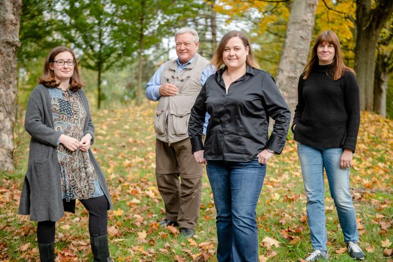 Ein Teil des Forschungsteams: Jacqueline Reinhard, Andreas Faissner, Susanne Wiemann und Stephanie Joachim (von links)