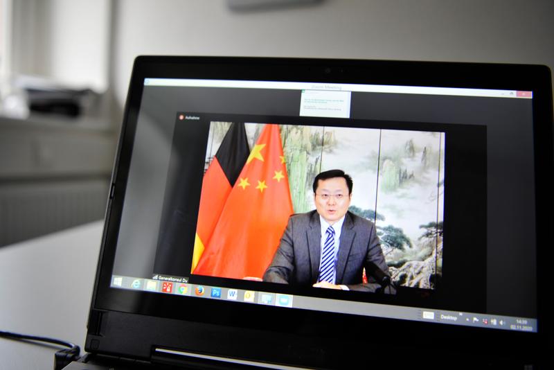 Xiaohui Du, Generalkonsul der Volksrepublik China in Hamburg, betonte die Wichtigkeit des kulturellen Austausches zwischen Deutschland und China.