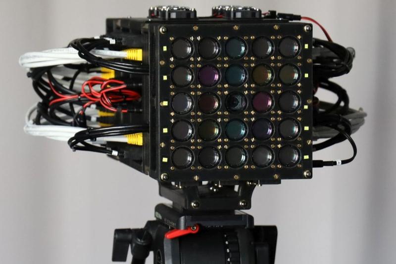 The prototype of the high-resolution multi-spectral camera developed by a research team at the Chair of Multimedia Communications and Signal Processing at FAU: 5x5 cameras combine spatial, temporal and spectral resolution. 