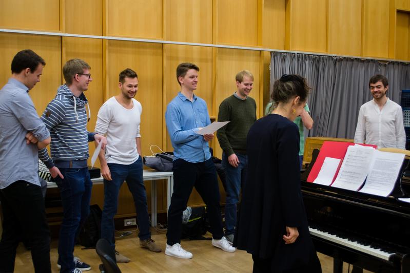 Workshop mit Dirigentin Anna-Sophie Brüning beim Bronnbacher Stipendium in der Staatsoper Hamburg