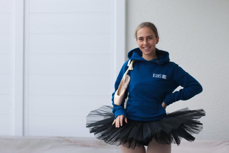 Die große Leidenschaft von Chiara Haller (19 Jahre, Jura) ist Ballett: "Hier entdeckte ich meine Disziplin, Zielstrebigkeit und Motivation, die mich sowohl im Sport als auch im Studium weiterbringt." 