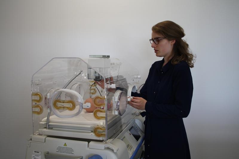 Johanna Gleichauf arbeitet an dem kontaktlosen Monitoring-System für Frühchen